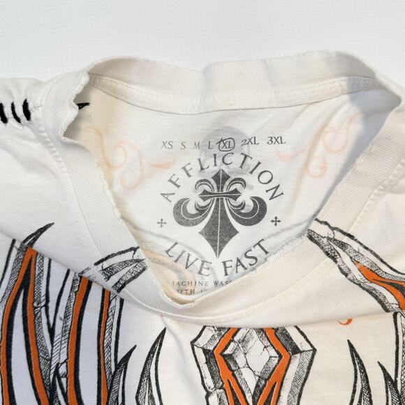 Affliction Shirt Mens XL White Live Fast Winged Cross Skull Graphic Stitching - Picture 7 of 7